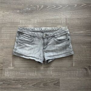 Vintage Roxy Grey Denim Low Rise Shorts (3)